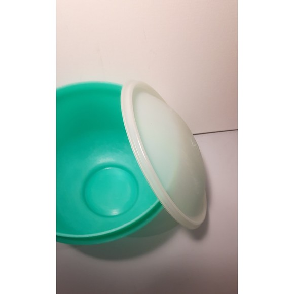Tupperware Kitchen Vintage Tupperware Lettuce Saver Keeper Bowl With Lid Poshmark